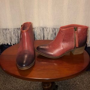 BRAND NEW Gianni Bini- Ankle Boot